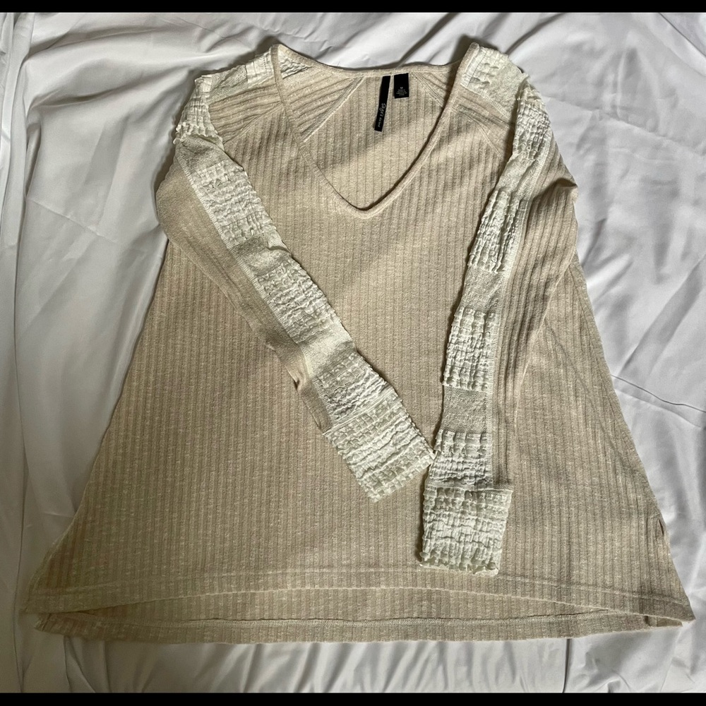 Skye’s The Limit off-white sweater with lace detail